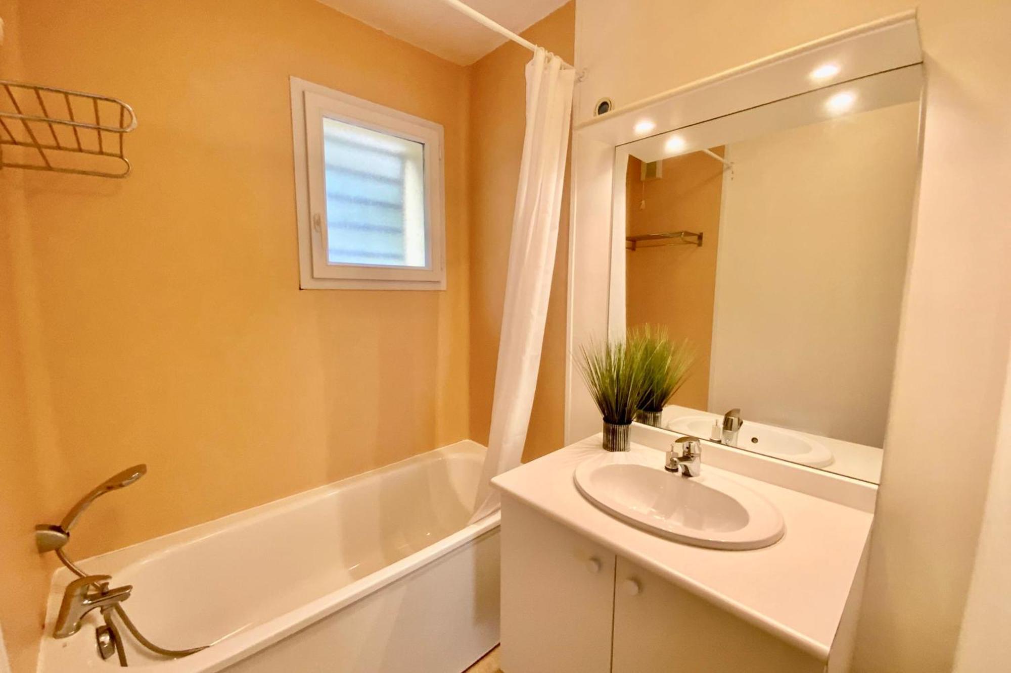 אוון I46 Les Naiades- 2 Bedrooms For 5 People ! מראה חיצוני תמונה